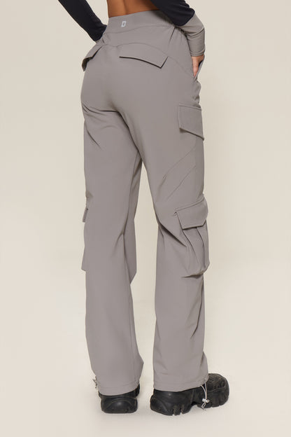 Calça cargo esportiva urbana